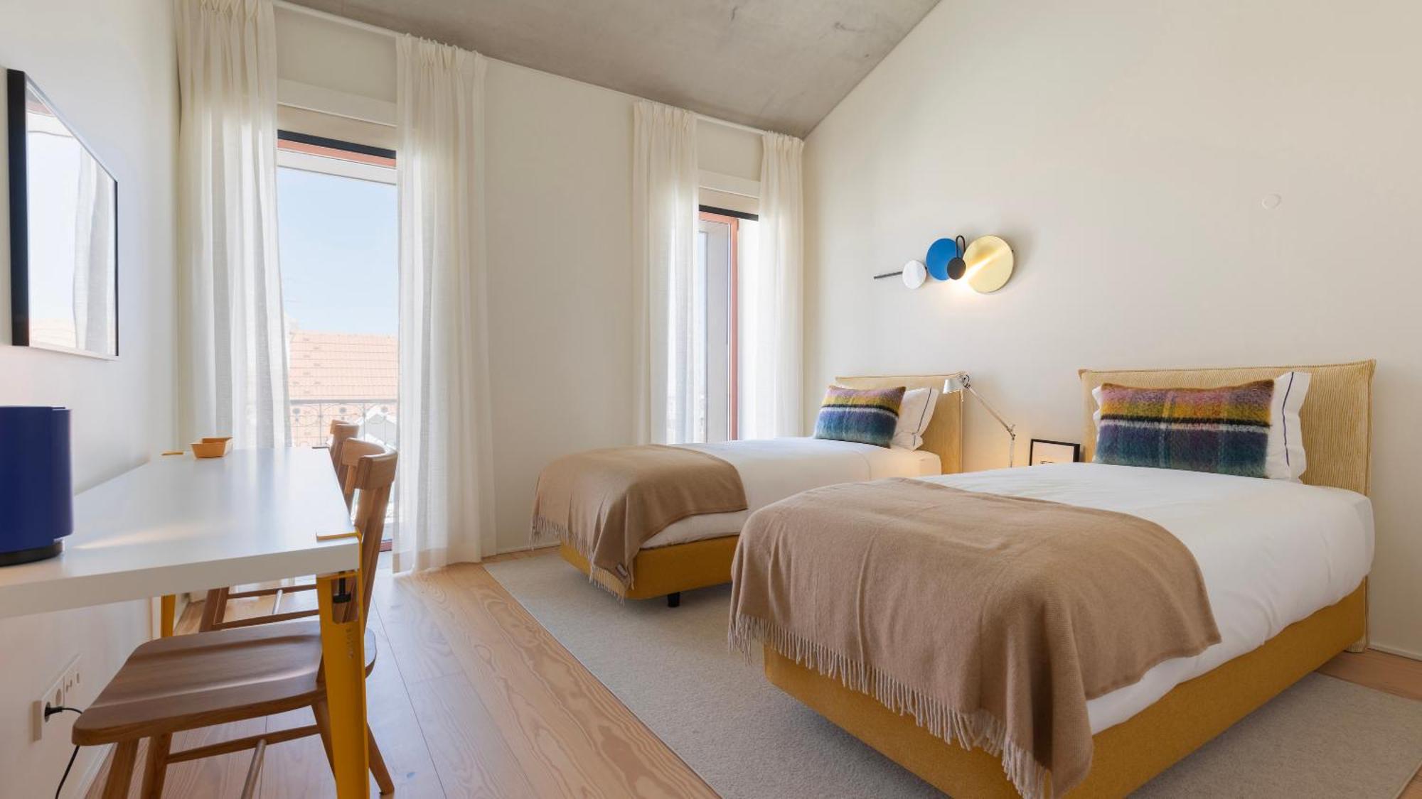 Apartment Artsy 3bdr Duplex By Lovelystay