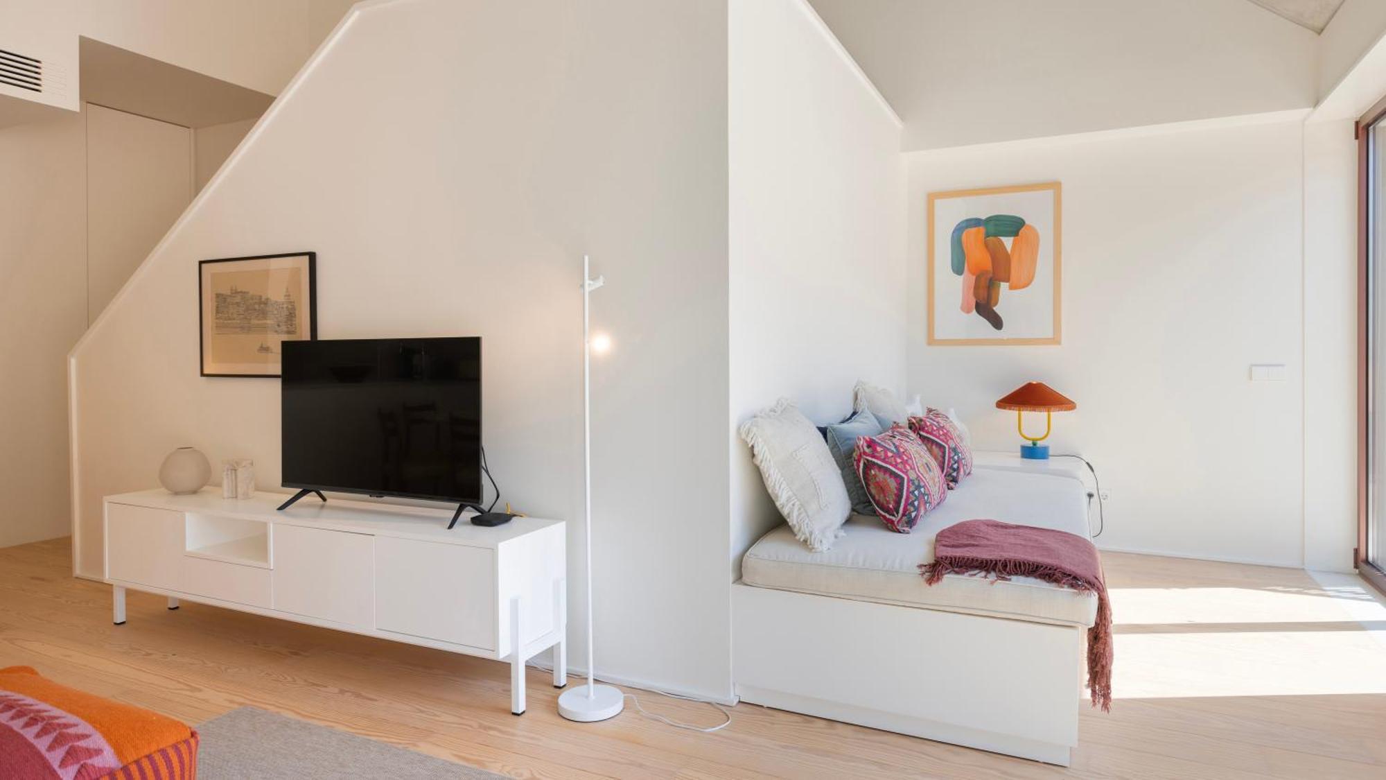 Apartment Artsy 3bdr Duplex By Lovelystay *